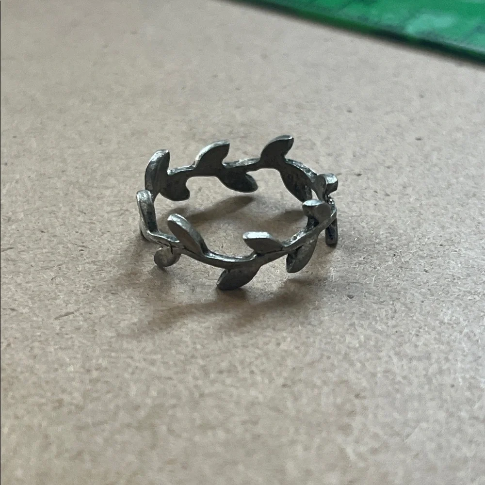 Silver Leaf Ring